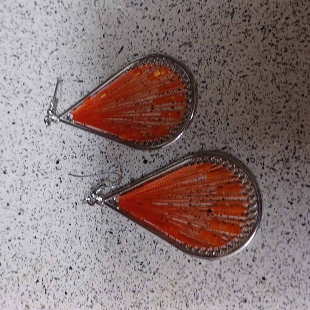 Womens pink Peruvian style " Gods Eye" style earring NWOT